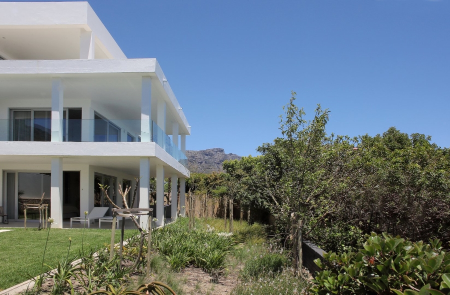 To Let 8 Bedroom Property for Rent in Bakoven Western Cape